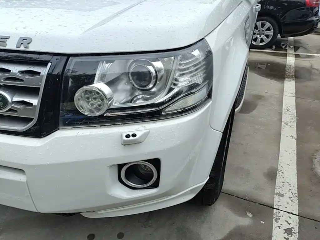 Land Rover Freelander 2 2014 2014 2.0T Si4 SE Gasoline Edition