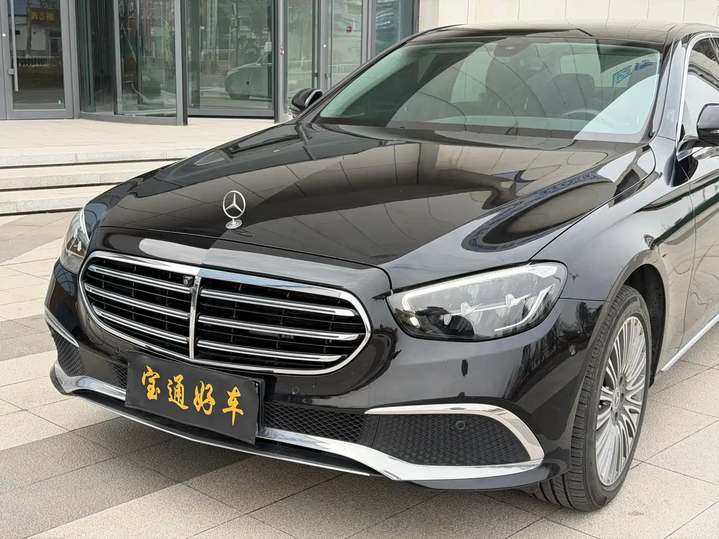 MERCEDES-BENZ E CLASS