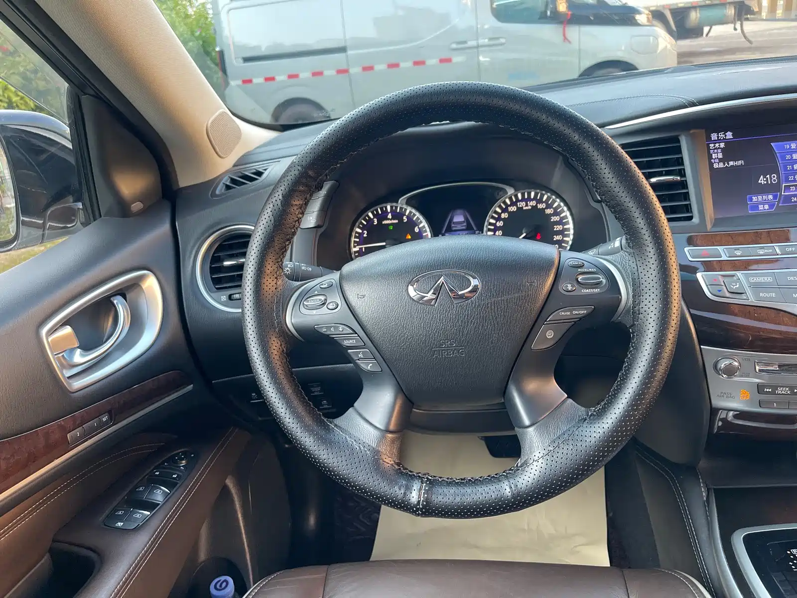 صورة 15 - Infiniti QX60 (Import)