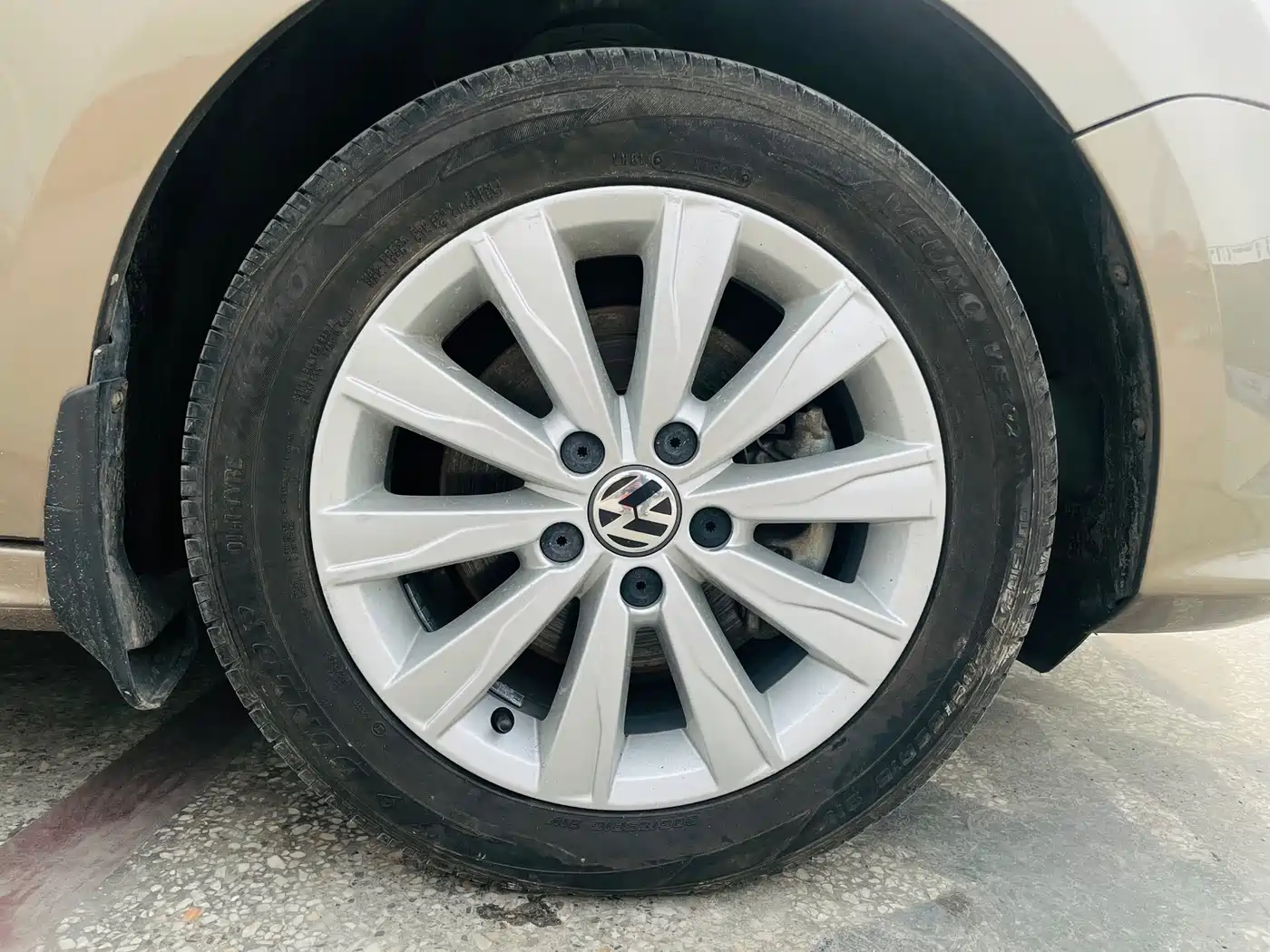 Volkswagen Sagitar 2015 230TSI Automatic Comfort фото 11