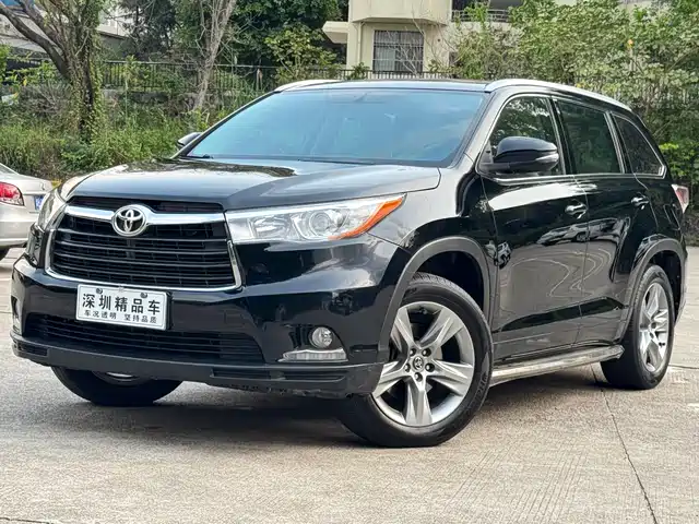TOYOTA HIGHLANDER