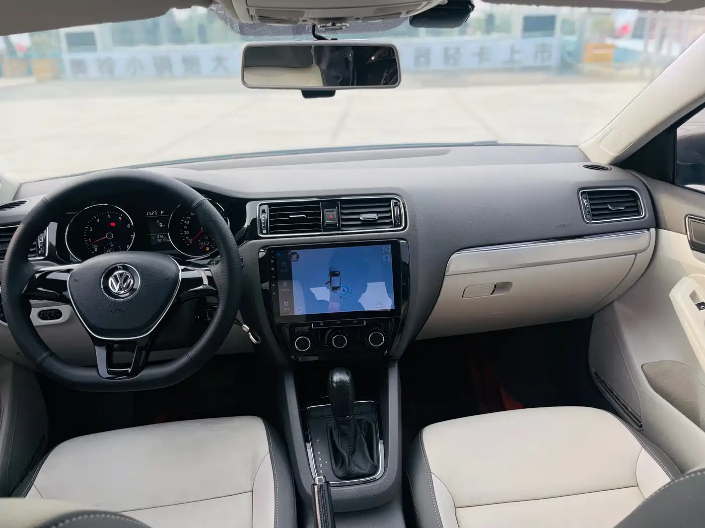Volkswagen Sagitar 2015 230TSI Automatic Comfort фото 4