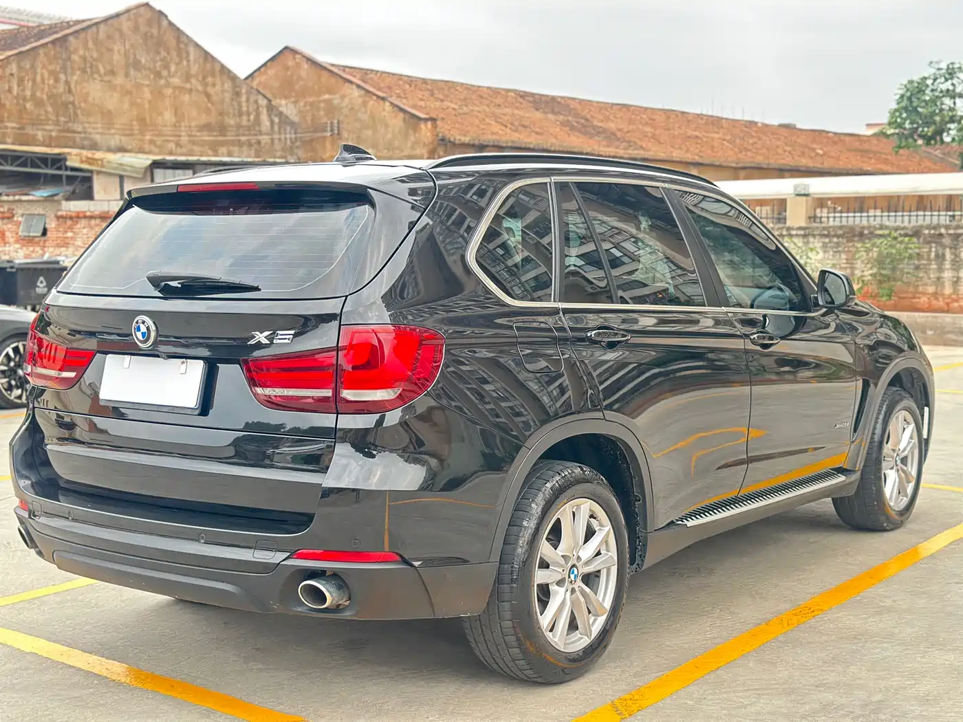 BMW X5 (Import) 2014 xDrive35i Leading фото 18