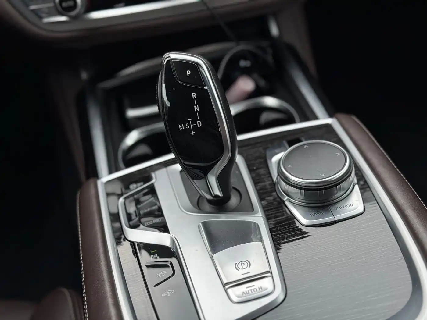 BMW 7 Series 2016 730Li Luxury фото 14