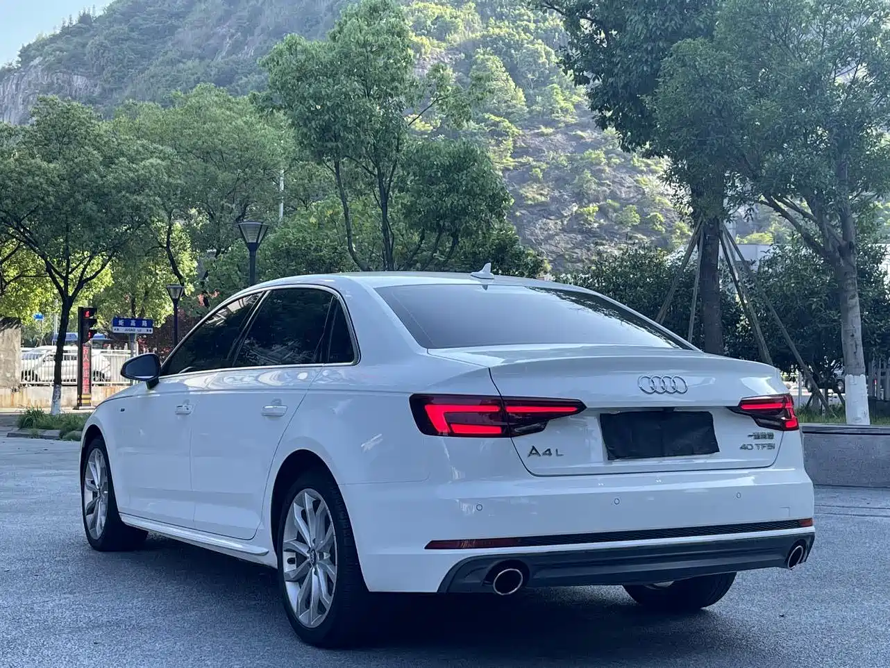 Audi A4L 2018 30th Anniversary 40 TFSI Fashion фото 6