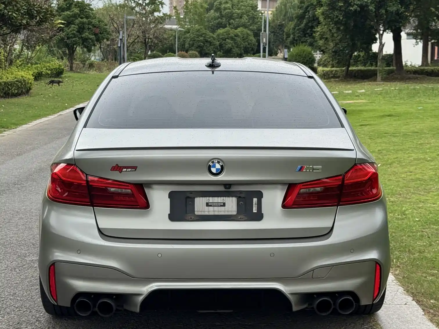 Photo 3 - BMW M5