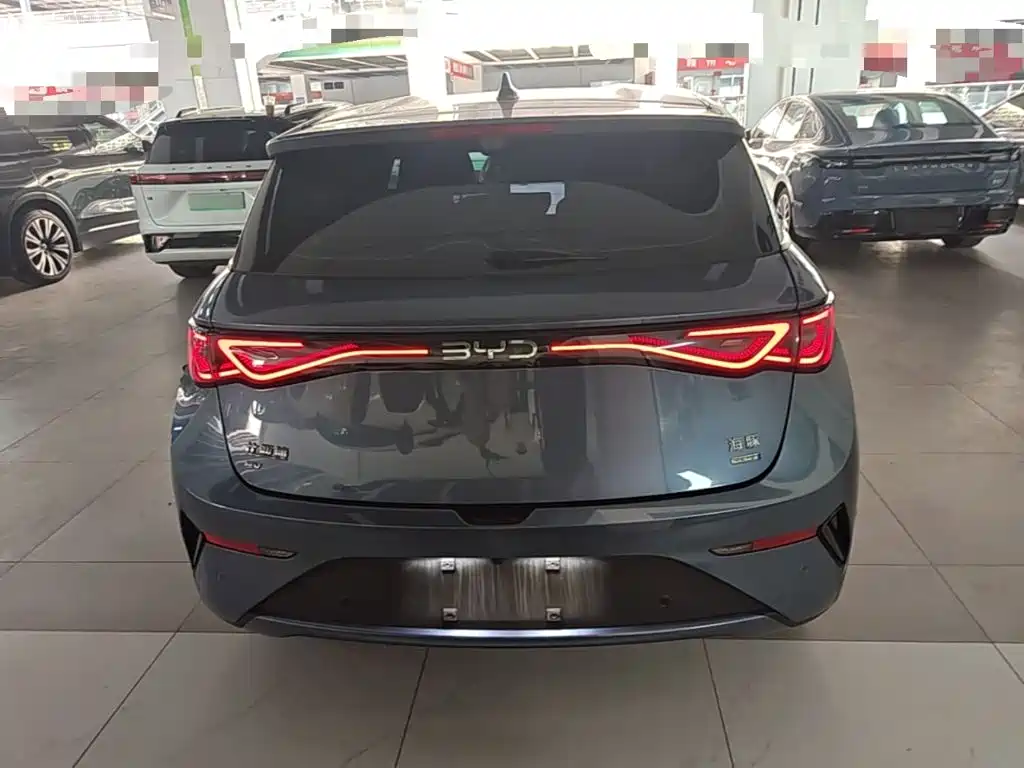 Фото 6 - BYD Dolphin