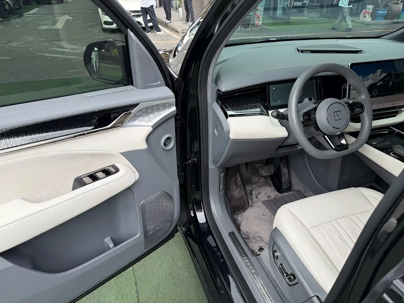 ZEEKR EXTREME KRYPTON 009