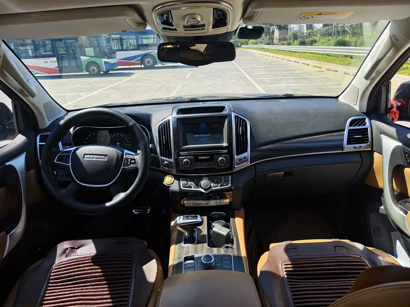 Photo 10 - Haval H9