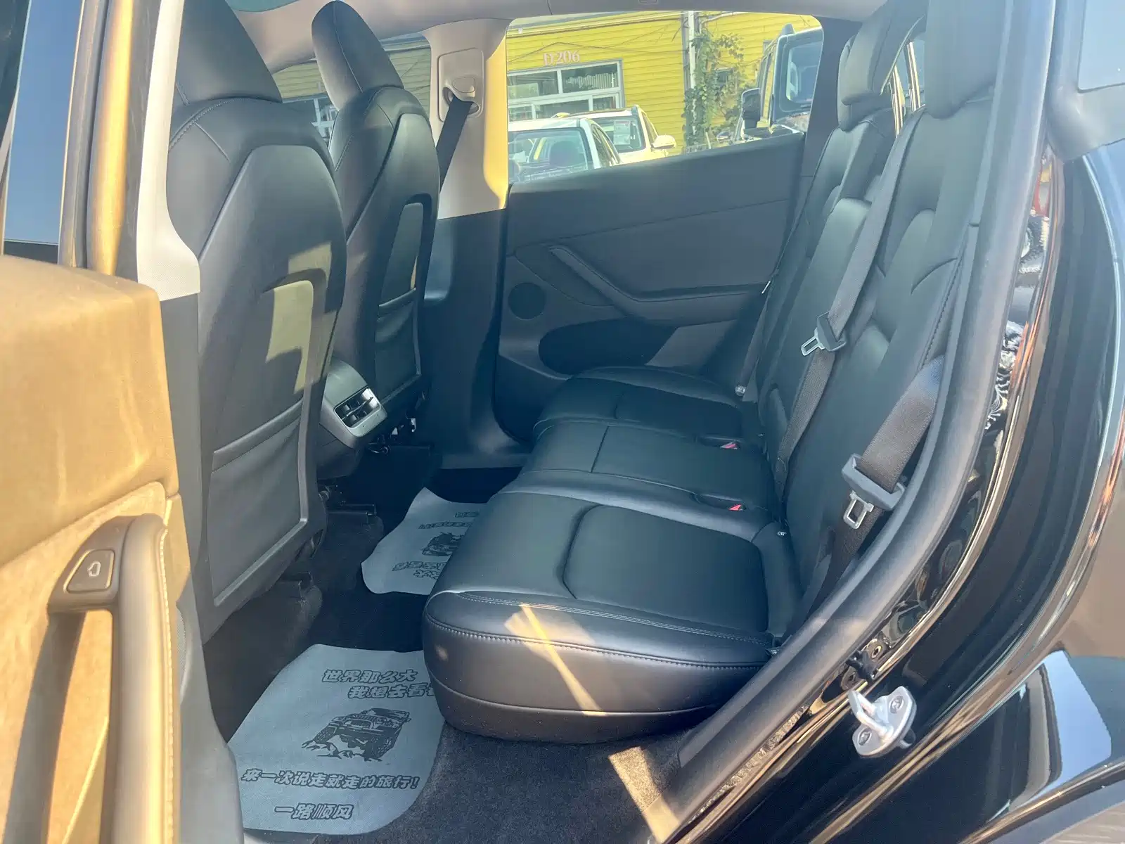 Photo 14 - Tesla Model Y