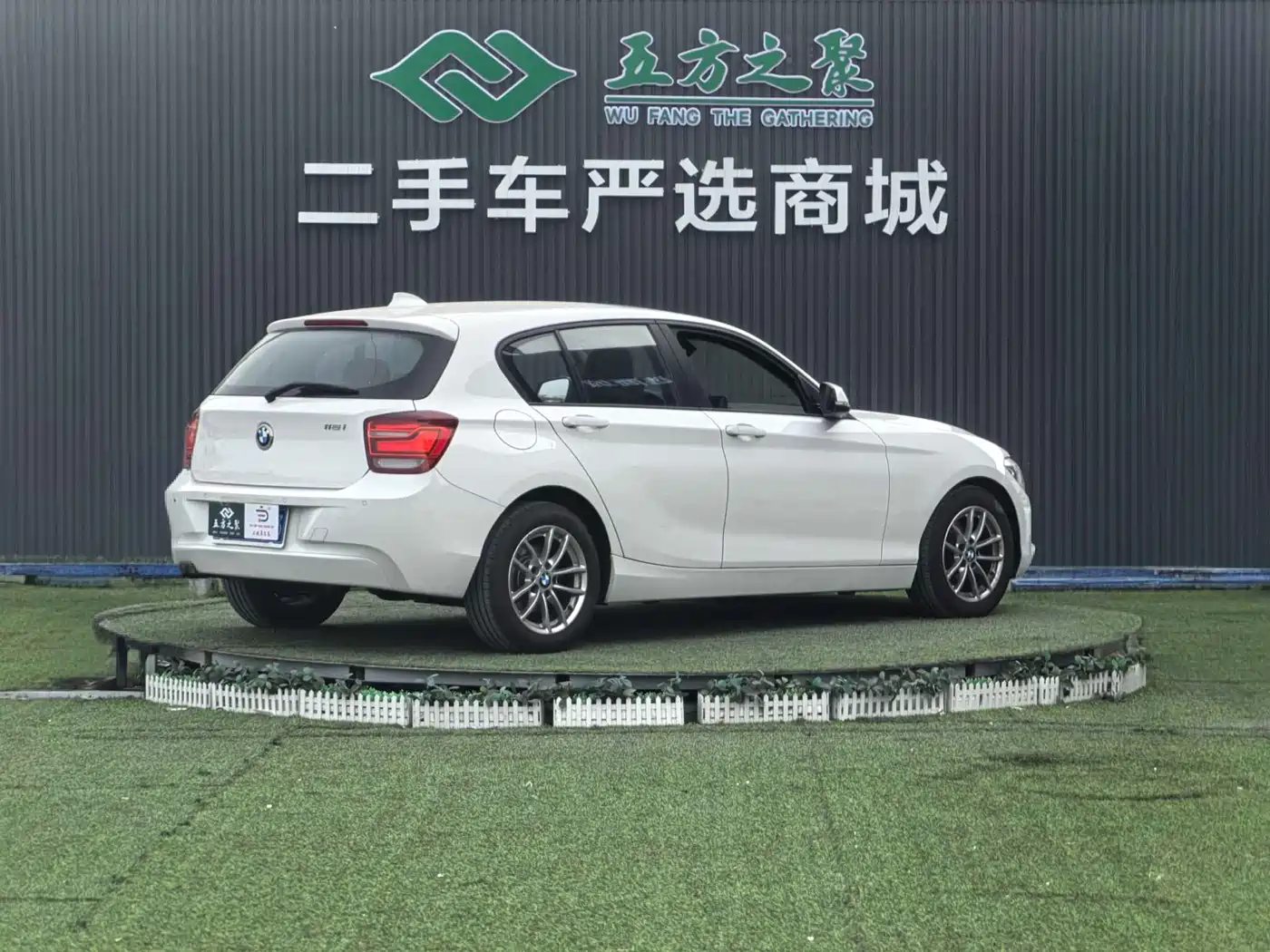 BMW 1 Series (Import) 2013 Facelift 118i Leading Model фото 20