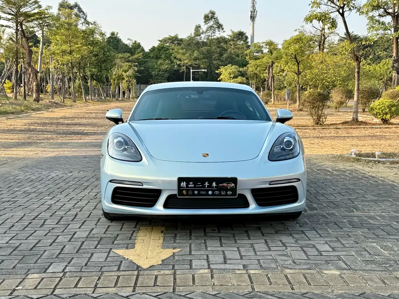 Porsche 718 2016 Cayman 2.0T фото 2