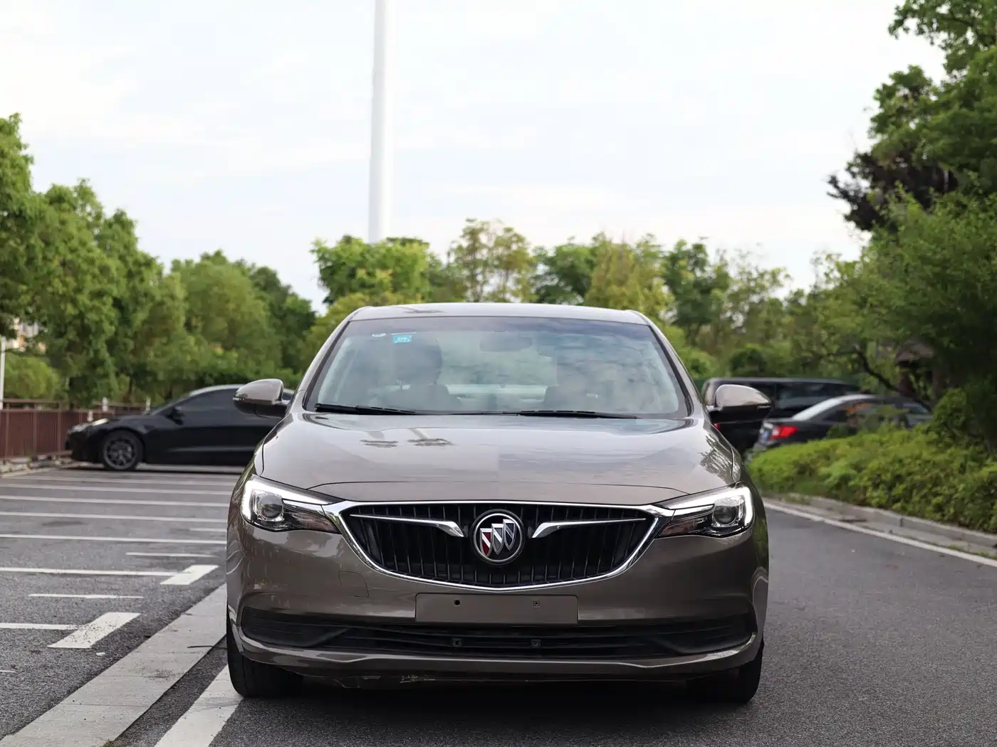 Photo 2 - Buick Excelle