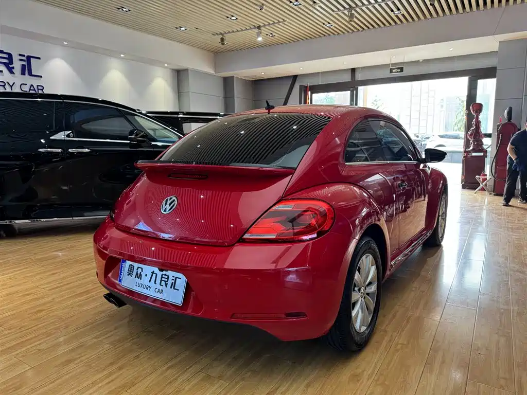 Volkswagen Beetle 2014 1.4TSI Fashion Edition фото 9