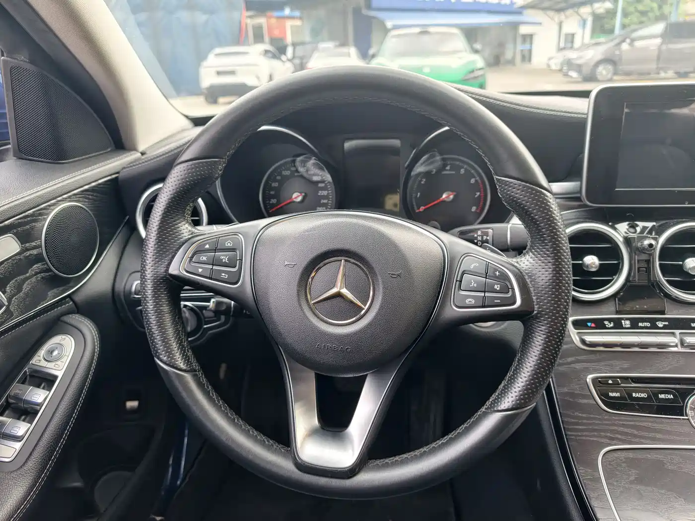 Mercedes-Benz C-Class 2016 C 200 L Sport фото 14