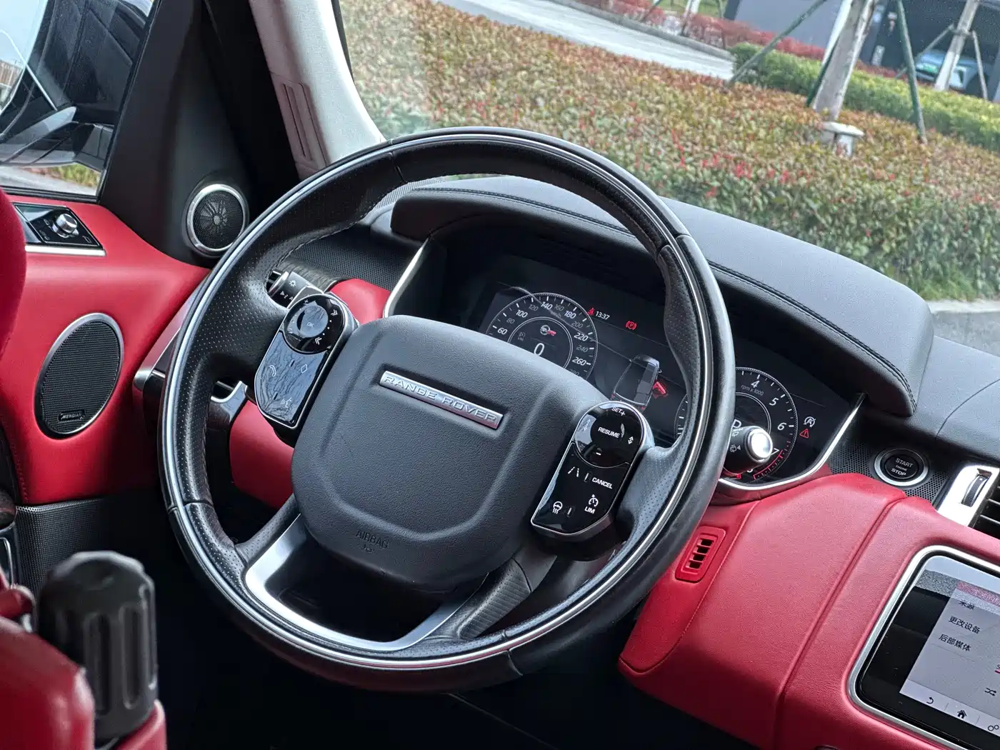 Land Rover Range Rover Sport 2021 3.0 L6 Gloss Black Edition фото 14