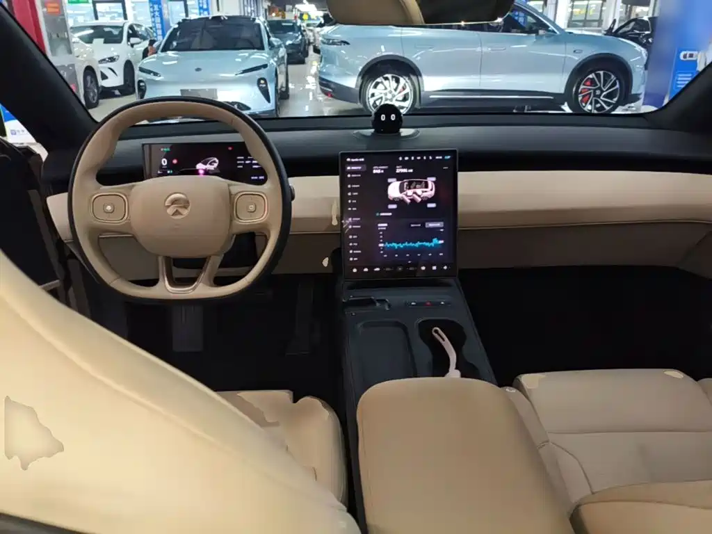 Фото 10 - NIO ET5T