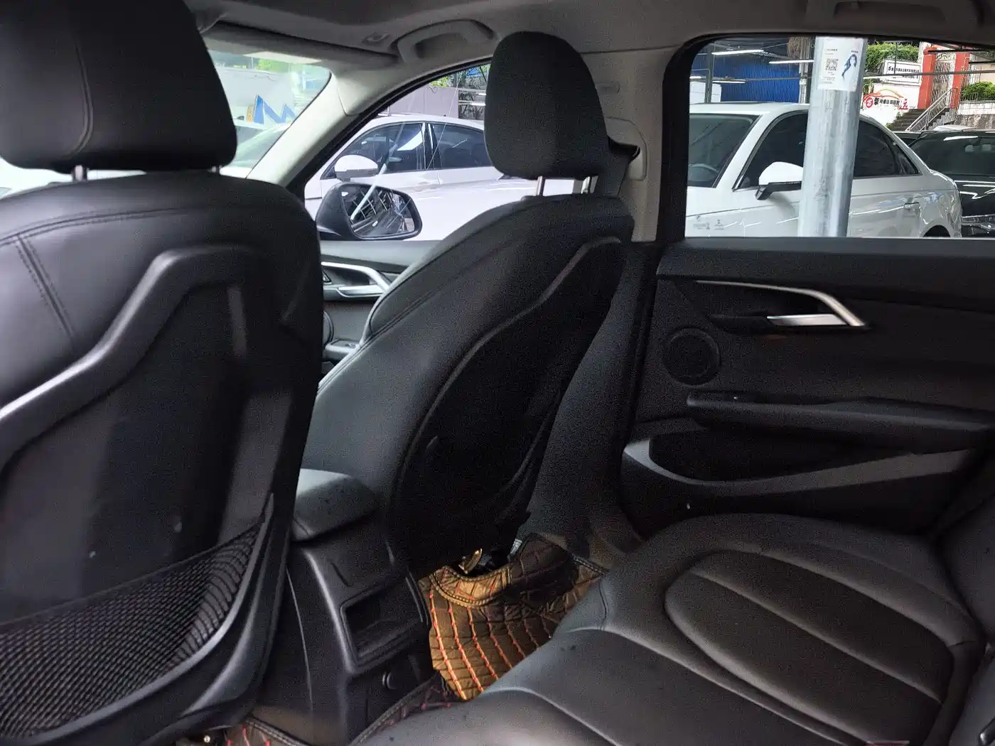 BMW 1 Series 2017 118i Sport фото 7