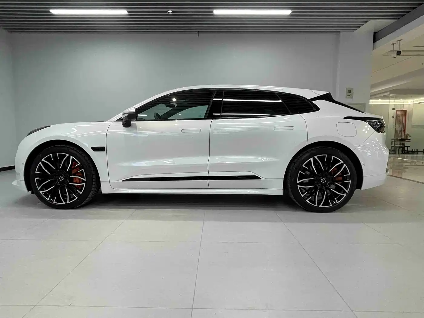 ZEEKR EXTREME KRYPTON 001