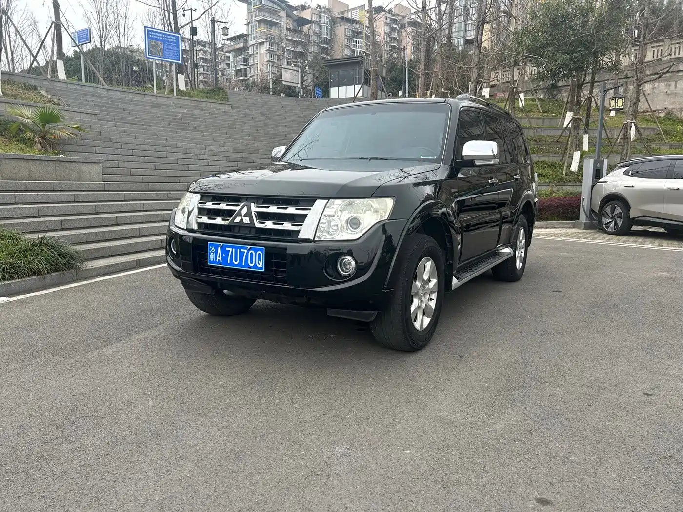 Mitsubishi Pajero (Import) 2012 3.0L Elite Edition фото 2