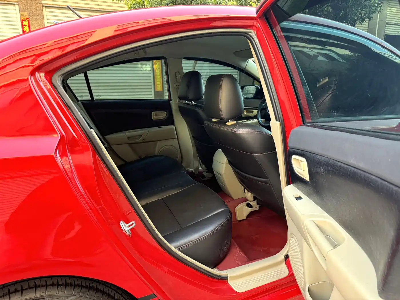 Photo 17 - Mazda 3