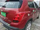 Фото 8 - Chevrolet Trax