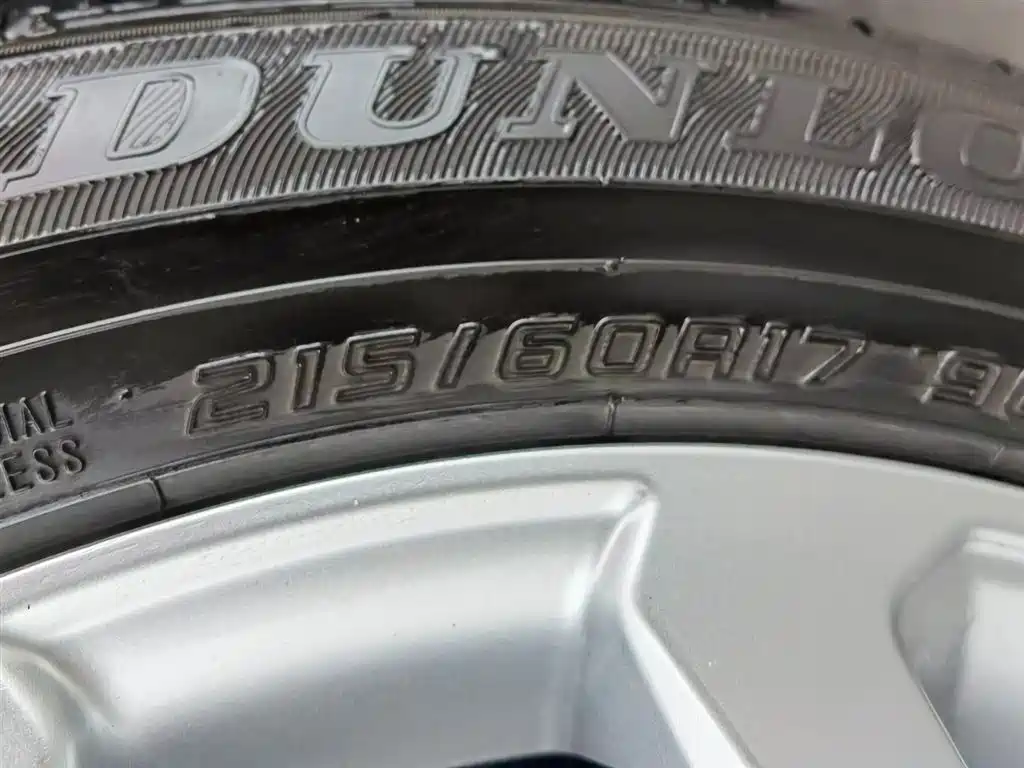 Toyota Frontlander 2023 2.0L CVT Luxury Edition фото 13