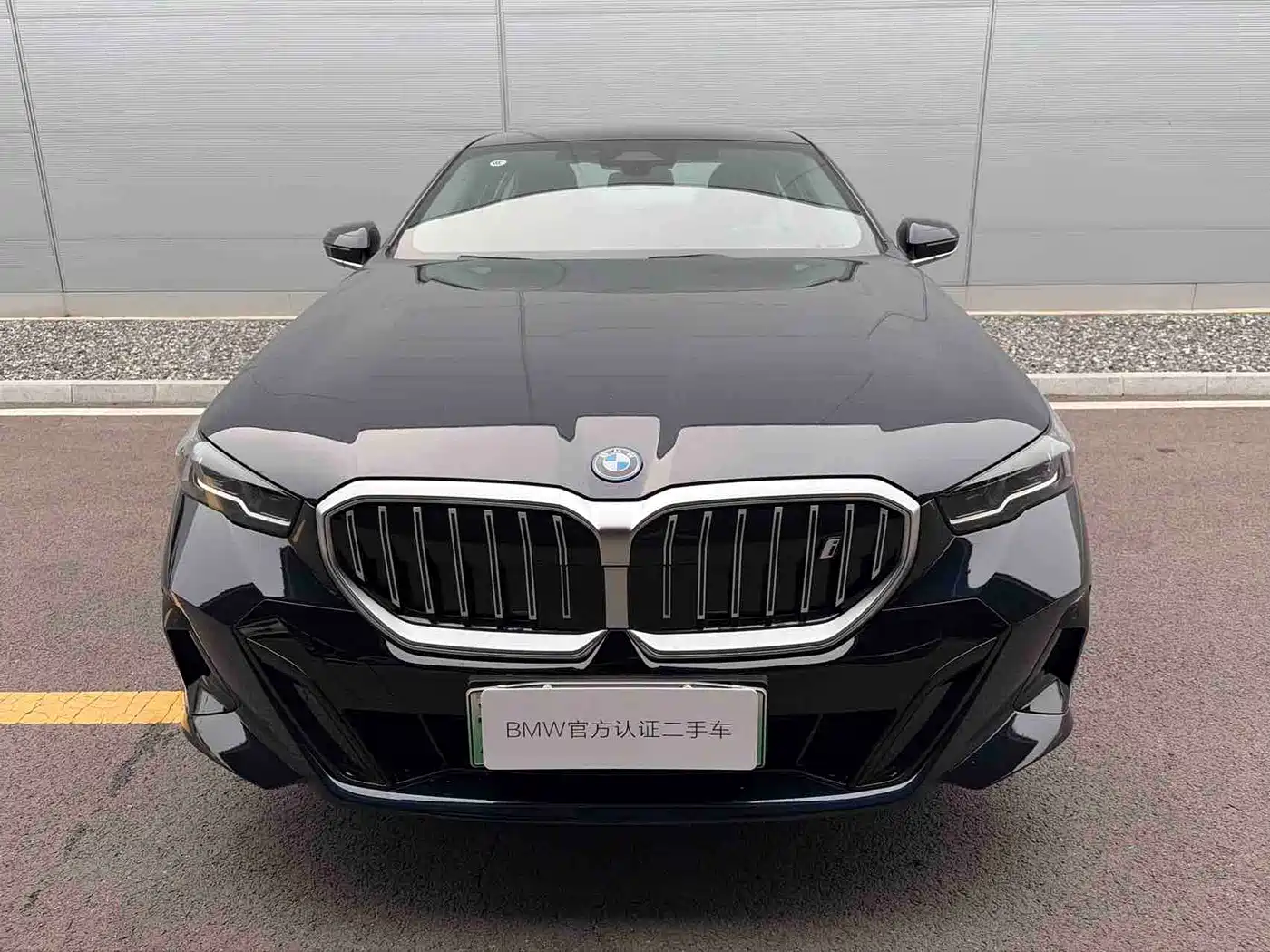 2025 BMW i5