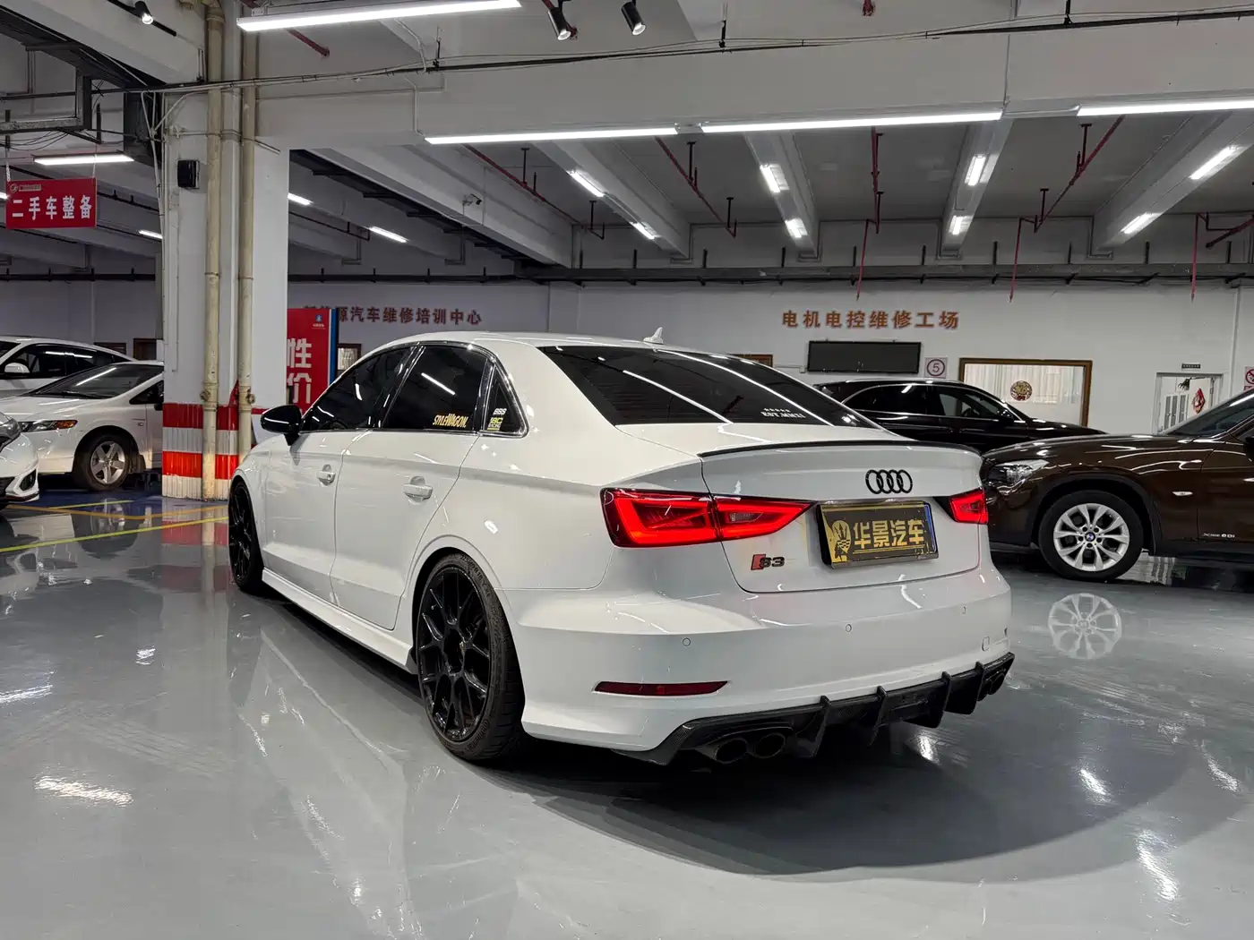 Audi S3 2015 S3 2.0T Limousine фото 4