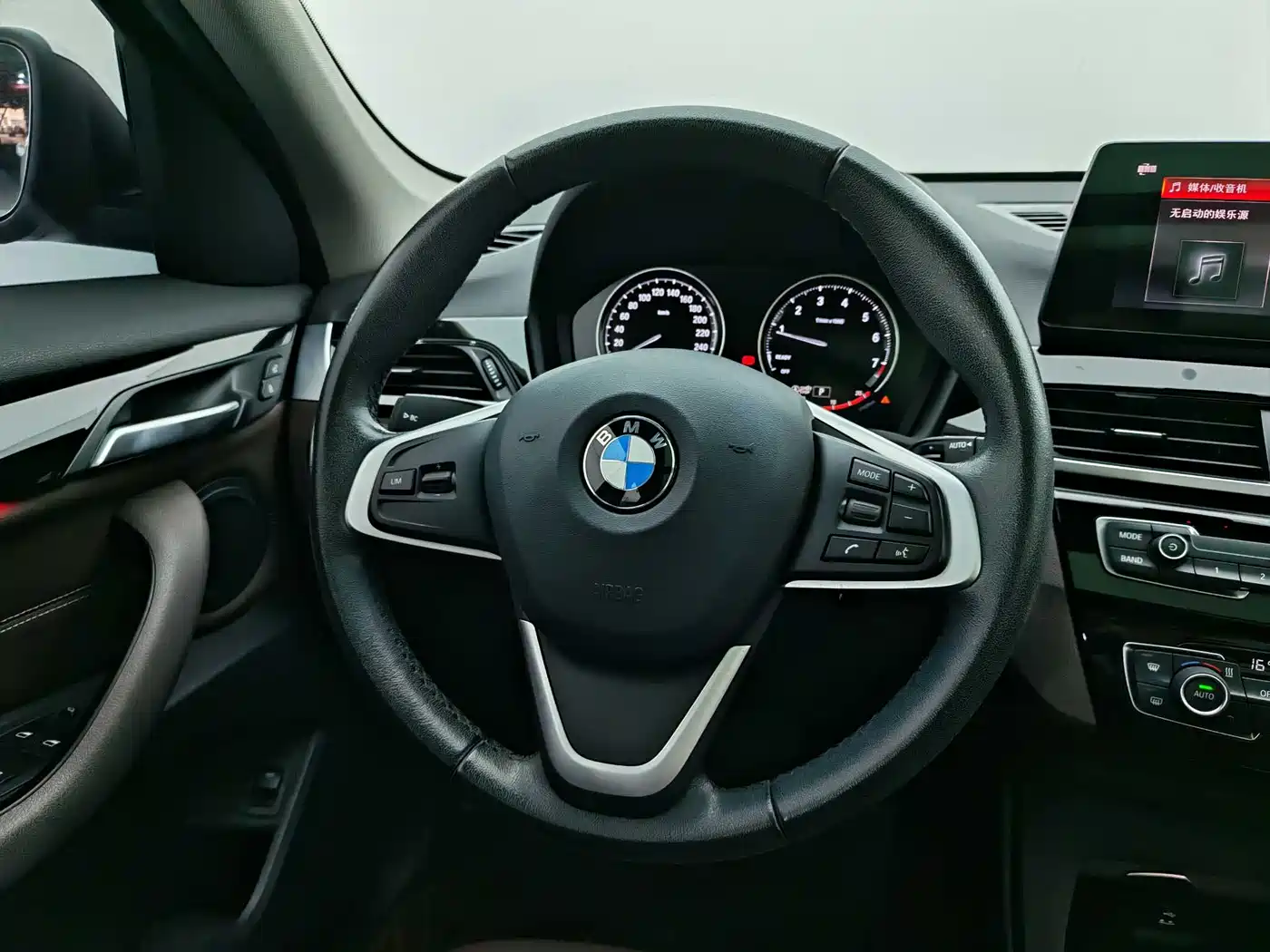 BMW X1 2020 sDrive25Li Leading Model фото 13