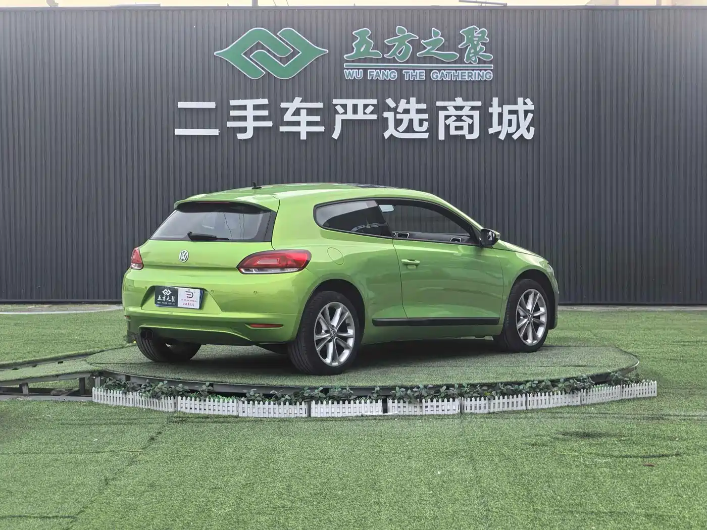 Volkswagen Scirocco 2011 2.0TSI Luxury фото 19