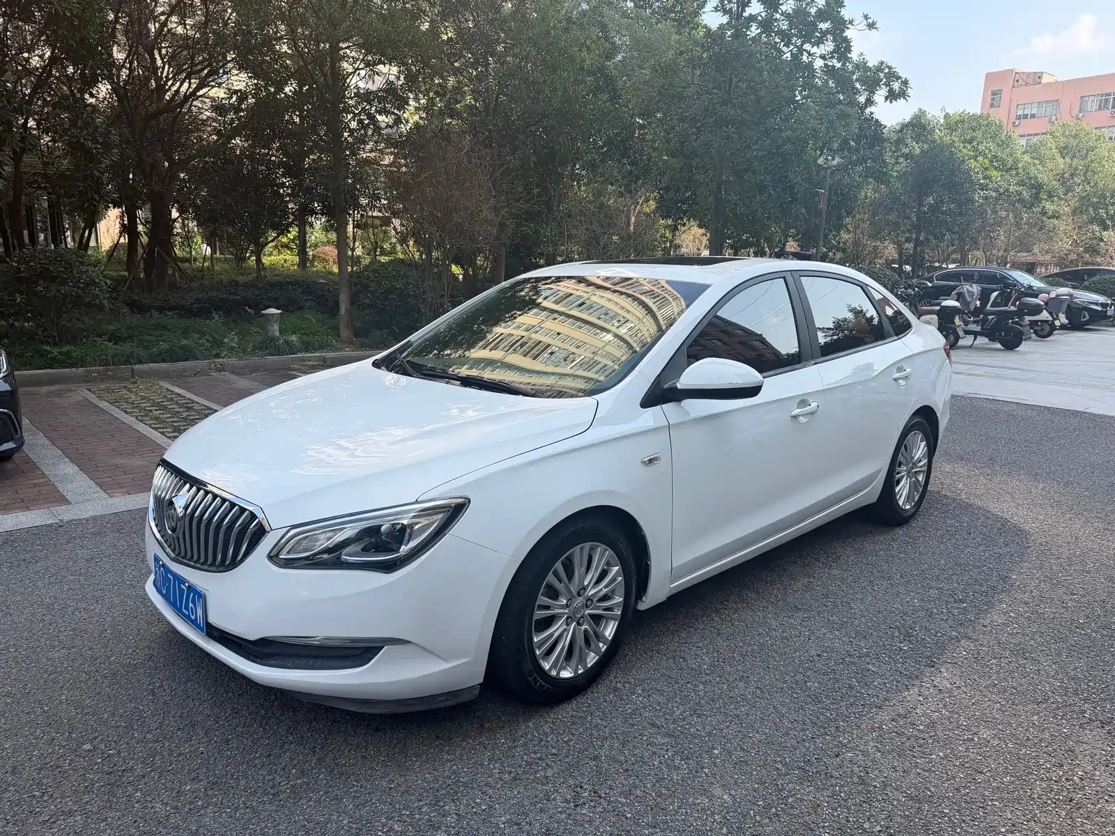 Фото 1 - Buick Excelle