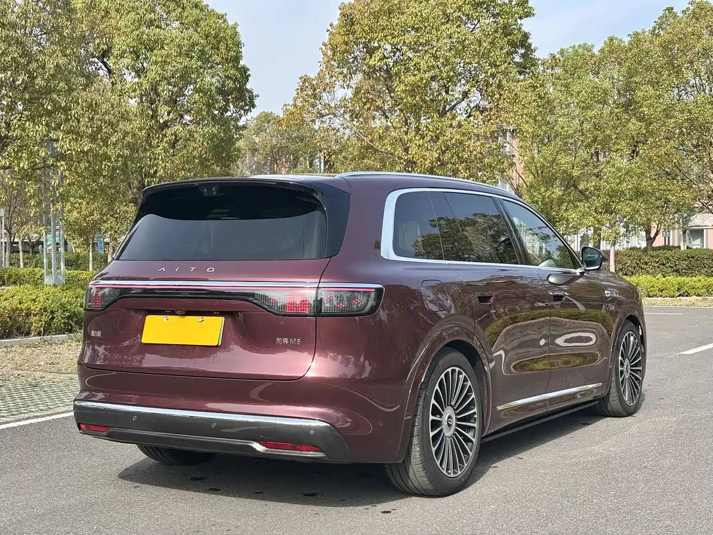 AITO Wenjie AITO M8 2025 Model Extended Range Ultra Edition 53.4kWh 5-Seater фото 7