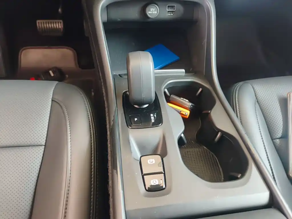 Volvo XC40 2022 2022 Model T4 AWD Smart Drive Fashion Edition