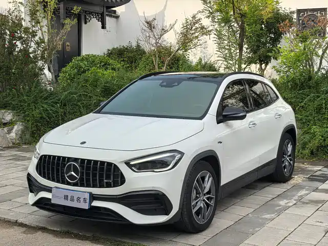 Mercedes-Benz GLA AMG 2021