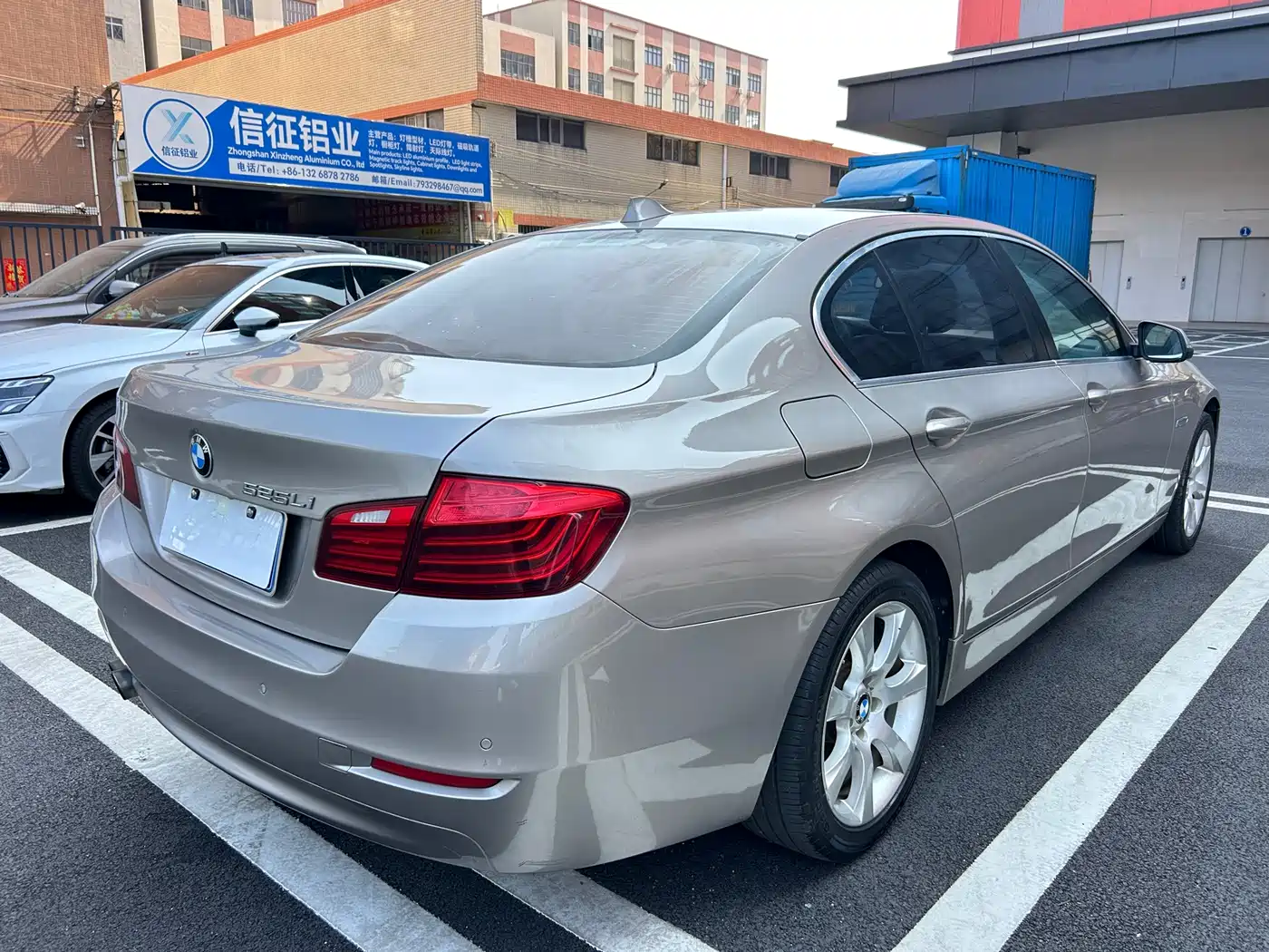 BMW 5 Series 2017 520Li Classic Edition фото 2
