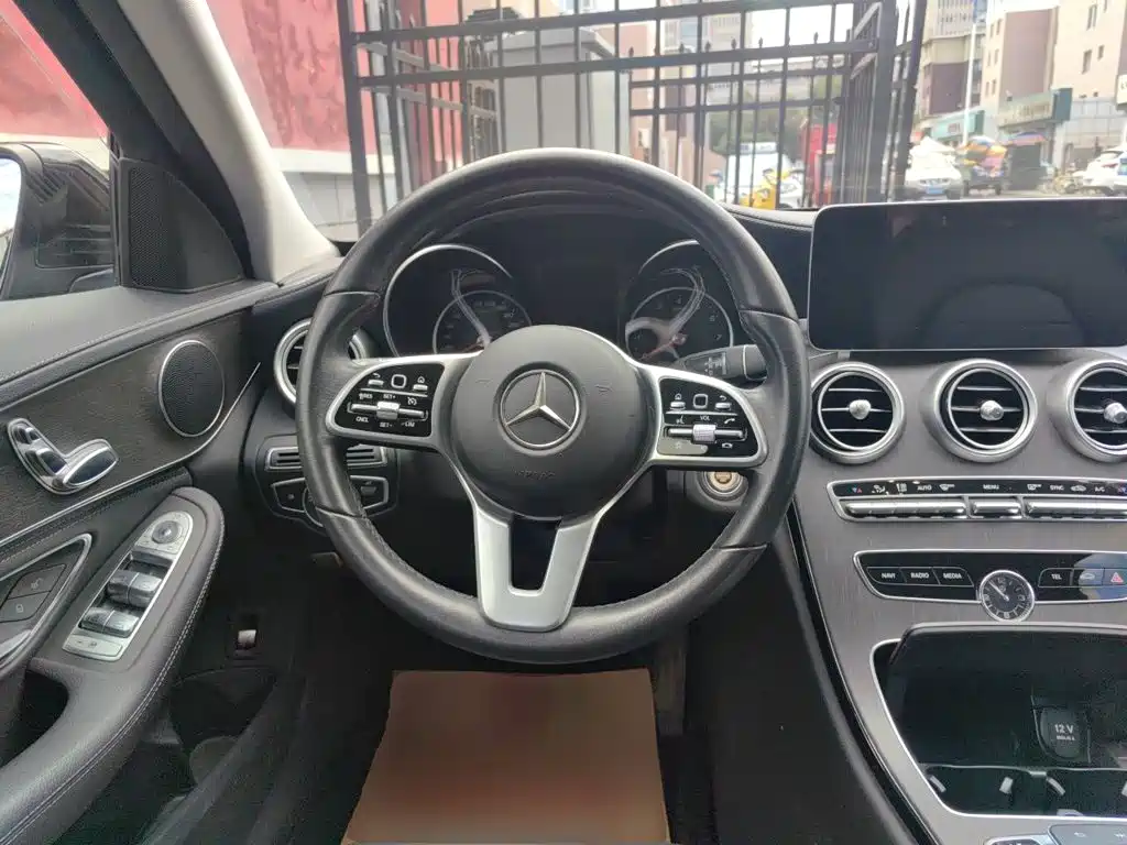 Фото 6 - Mercedes-Benz C-Class