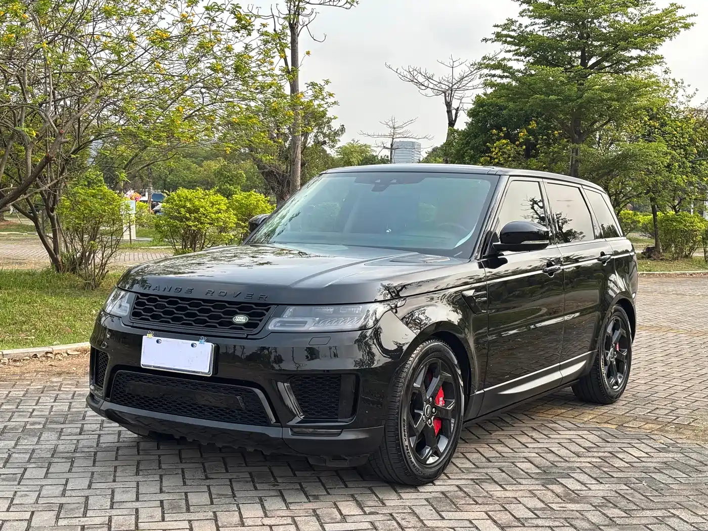 Land Rover Range Rover Sport 2021 3.0 L6 Gloss Black Edition