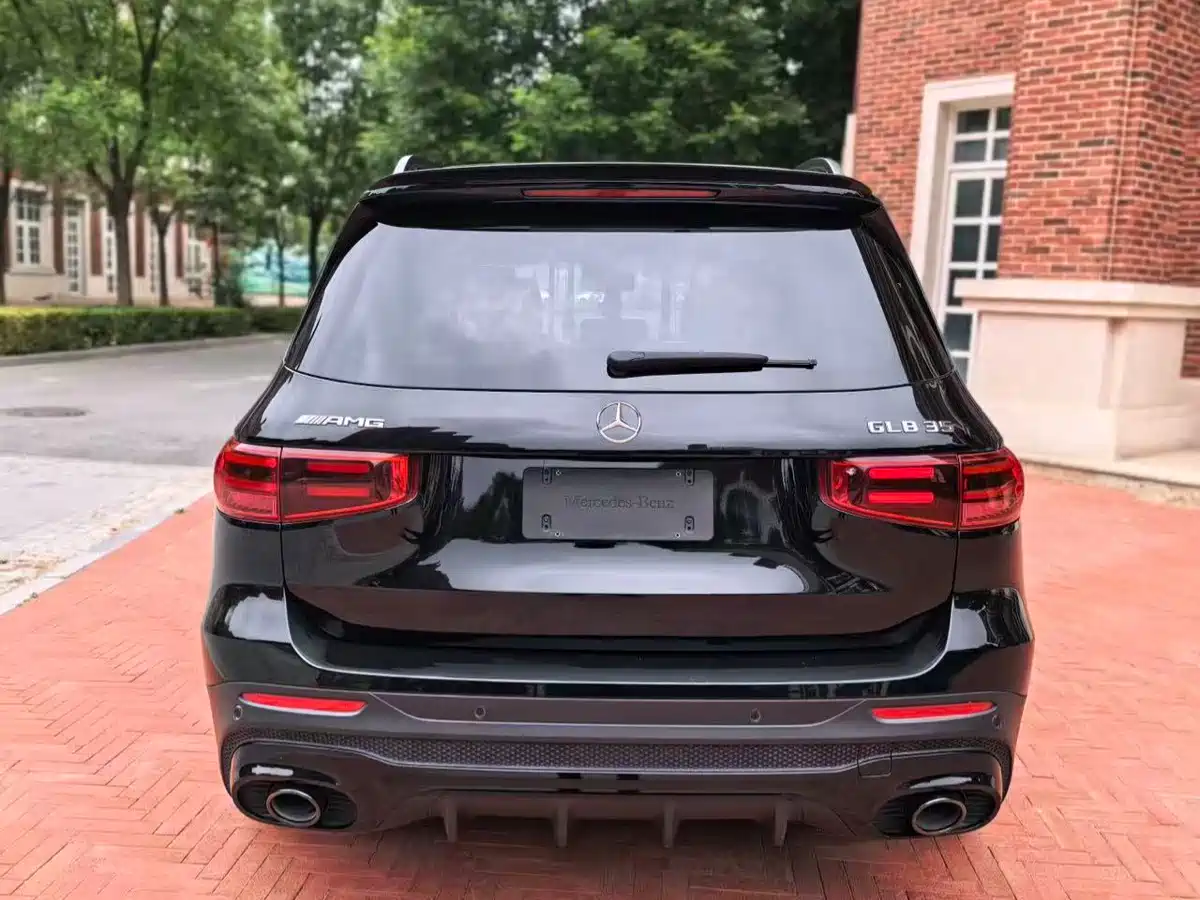 MERCEDES-BENZ GLB AMG