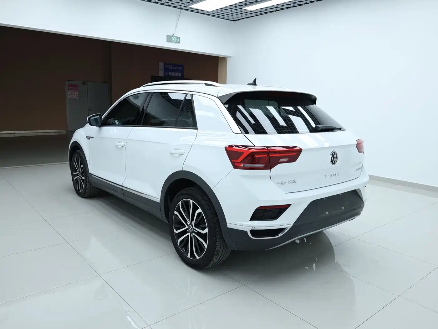 Volkswagen T-ROC 2022 280TSI DSG 2WD Comfort PLUS фото 3
