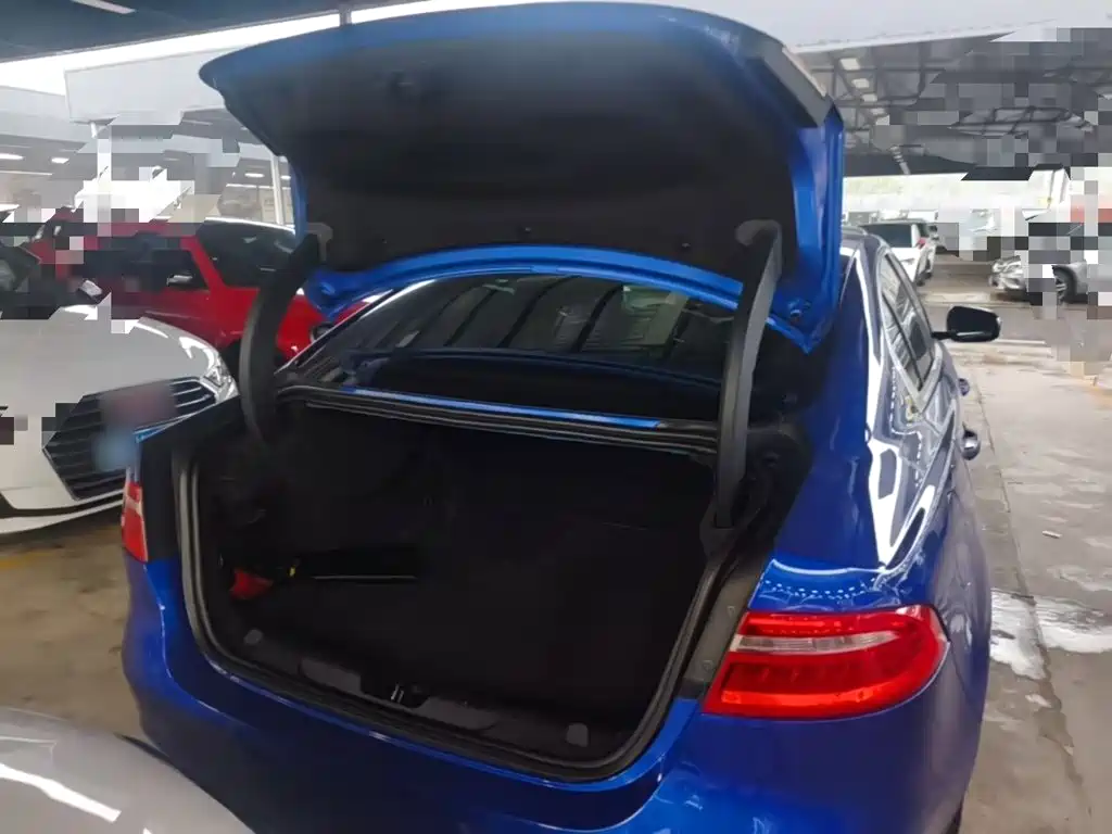 Jaguar XE 2016 2017 2.0T 200PS R-Sport