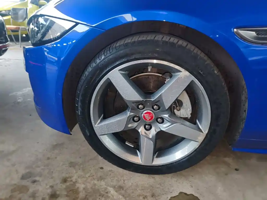 Jaguar XE 2016 2017 2.0T 200PS R-Sport