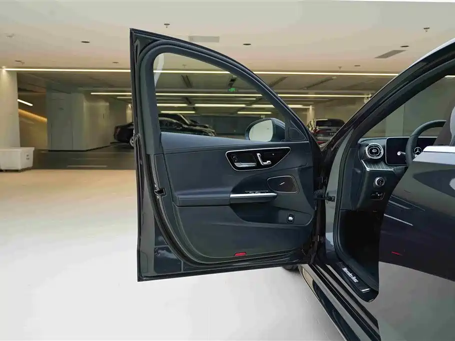Mercedes-Benz C-Class 2022 Facelift C 260 L Sport фото 15