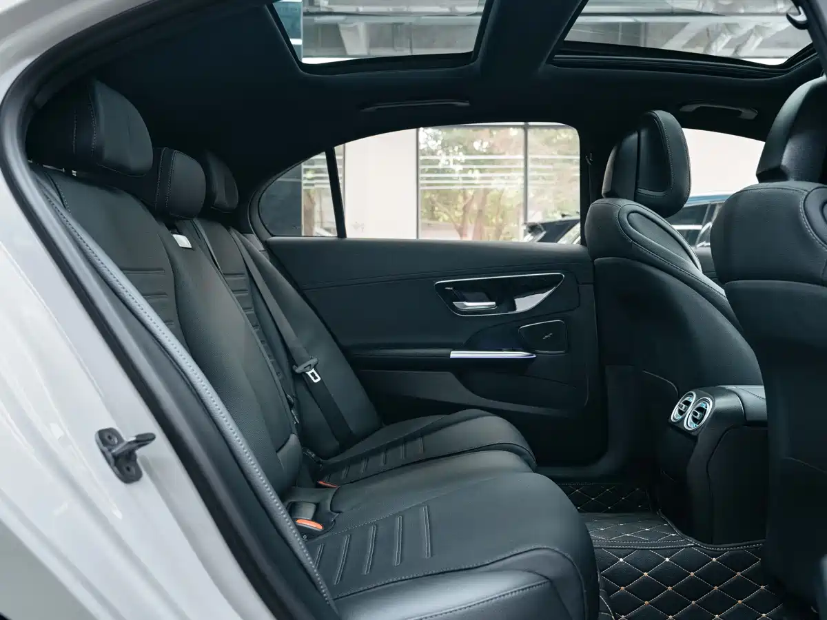 Mercedes-Benz C-Class 2025 C 260 L Sport Edition фото 12