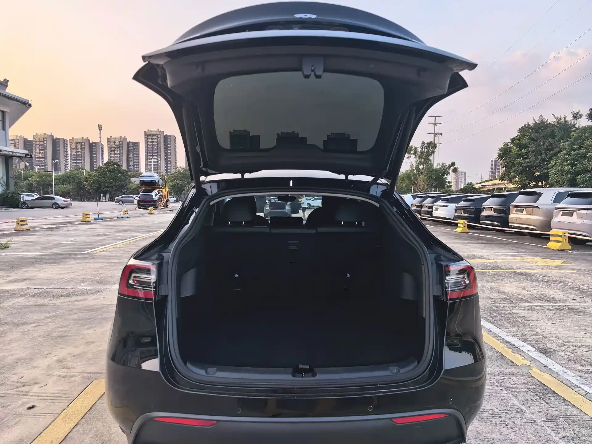 Фото 13 - Tesla Model Y