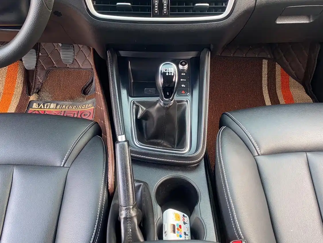 BYD Song MAX 2019 1.5T Manual Smart Connection Rui Yi 7-seater China V фото 15
