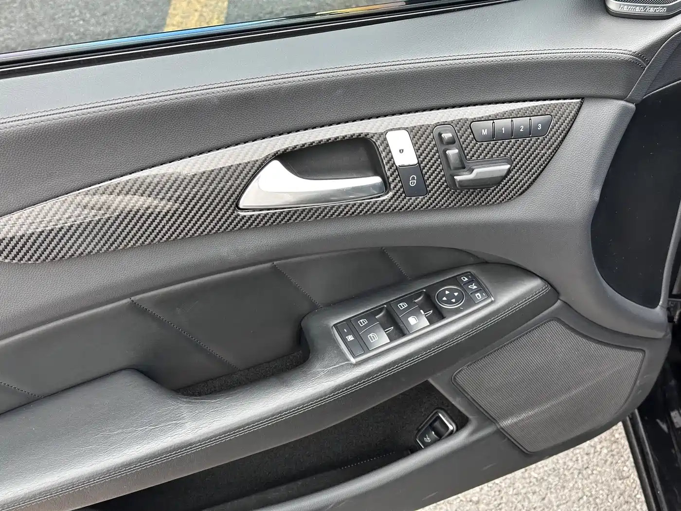 Mercedes-Benz CLS AMG 2012 AMG CLS 63 фото 5