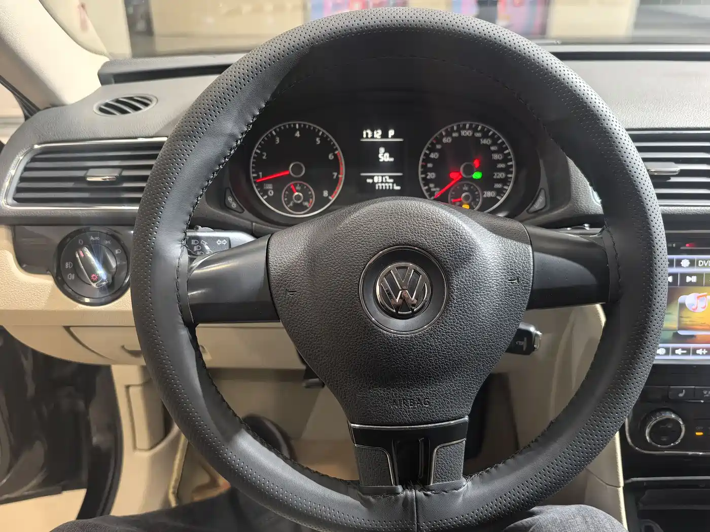 Volkswagen Passat 2013 1.8TSI DSG Zunrong фото 11