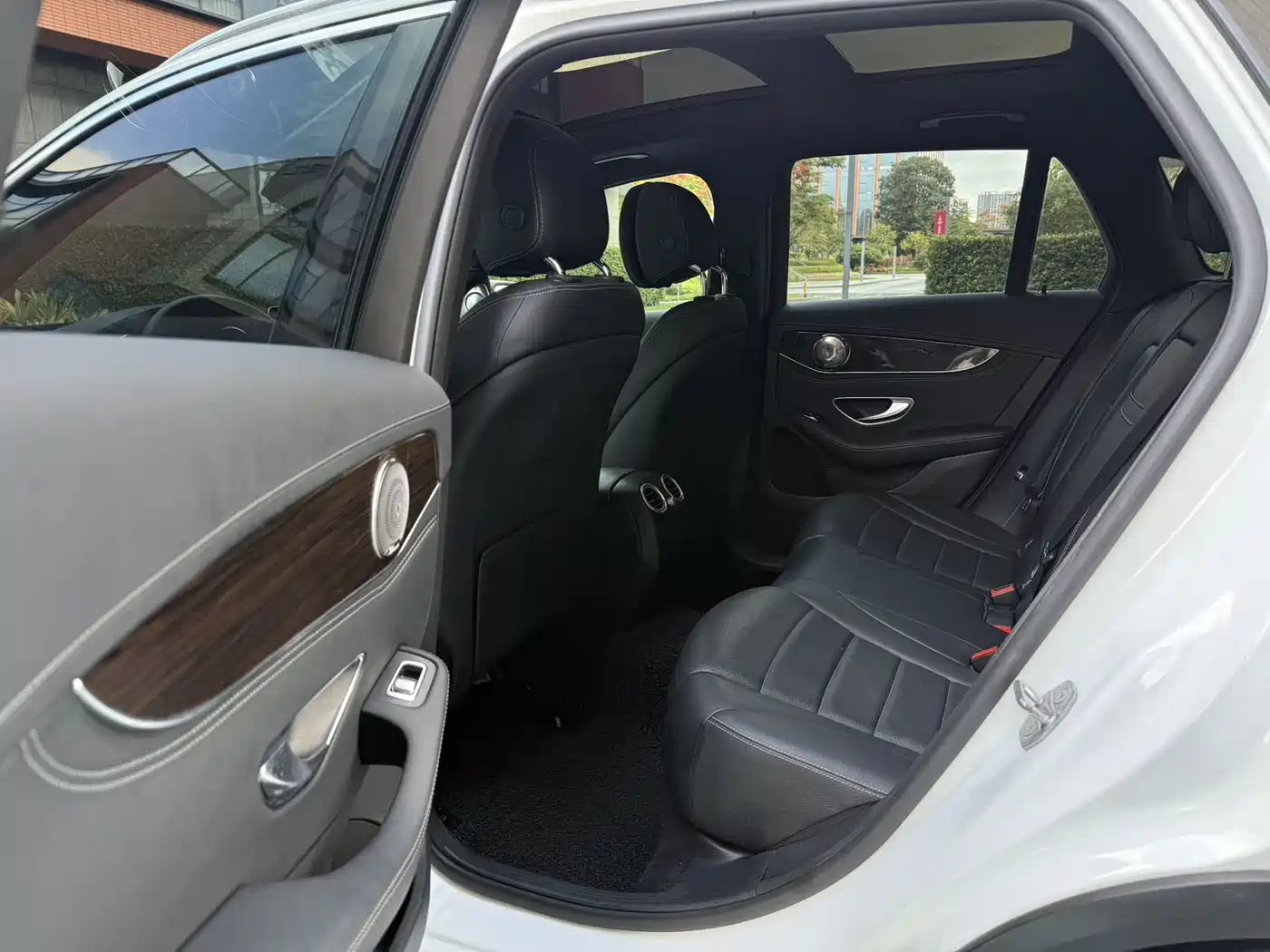Mercedes-Benz GLC 2017 GLC 260 4MATIC Luxury фото 8
