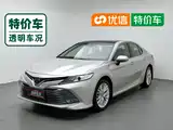 Фото 1 - Toyota Camry